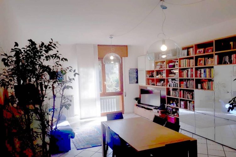 TRE LOCALI CON CUCINA ABITABILE Carugate