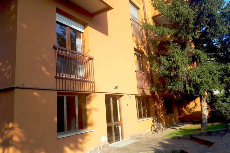 TRE LOCALI CON CUCINA ABITABILE Carugate