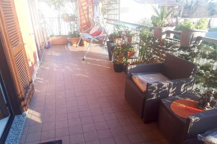 TRE LOCALI CON TERRAZZO E DOPPI SERVIZI Pozzo d'Adda