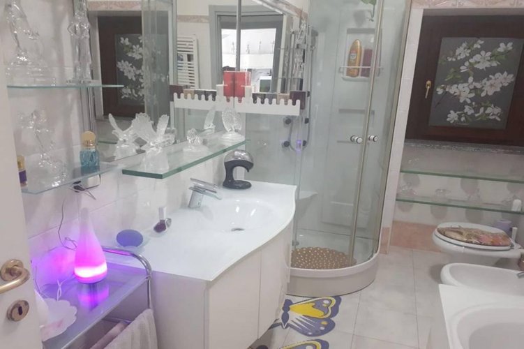 TRE LOCALI CON TERRAZZO E DOPPI SERVIZI Pozzo d'Adda