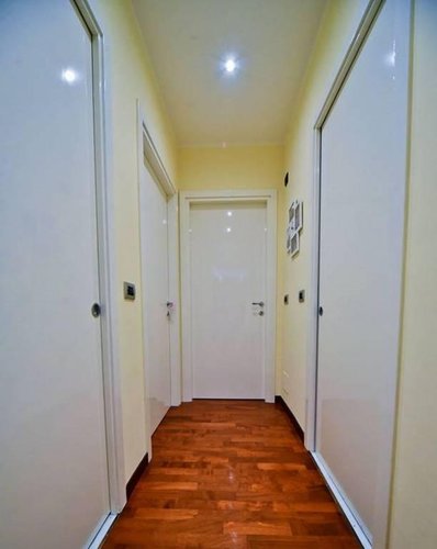 TRE LOCALI APPENA RISTRUTTURATO ULTIMO PIANO Carugate