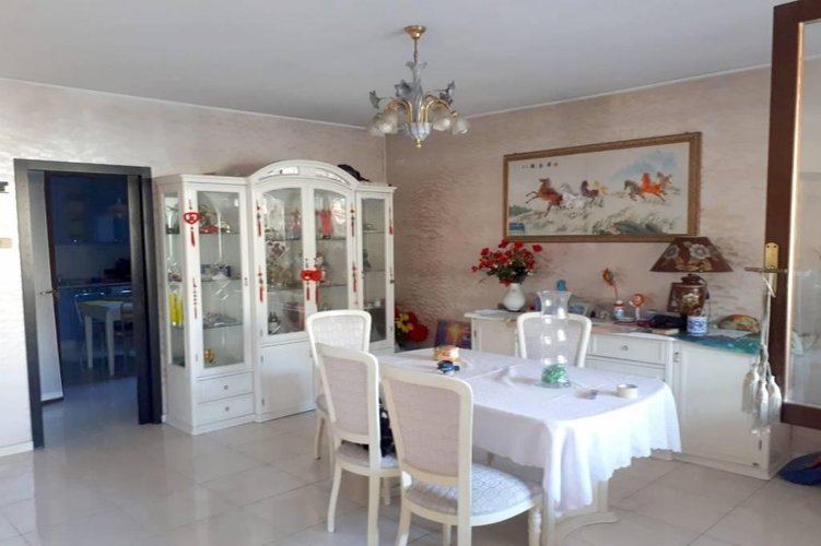 AMPIA VILLA DI TESTA Carugate