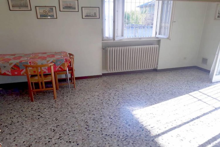 VILLA SINGOLA CON 1200 mq DI GIARDINO Gessate