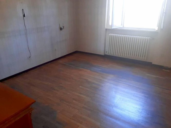 VILLA SINGOLA CON 1200 mq DI GIARDINO Gessate