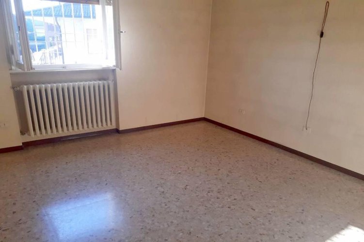 VILLA SINGOLA CON 1200 mq DI GIARDINO Gessate