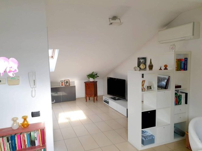 TRE LOCALI DUPLEX CON GIARDINO Masate