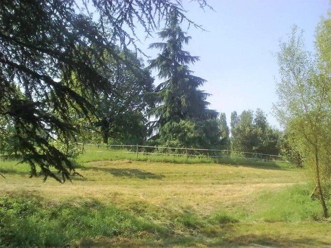 spazio commerciale in palazzina d'epoca. Olgiate Molgora