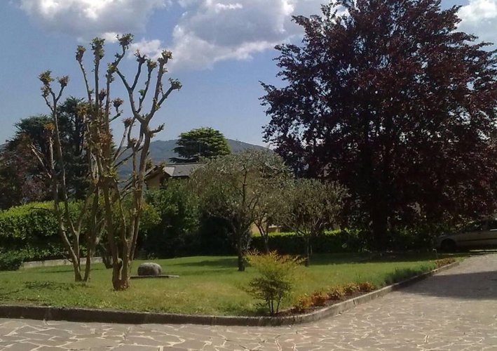 Luminoso trilocale mansardato Suello