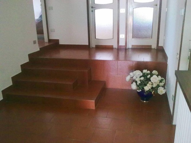 Luminoso trilocale mansardato Suello