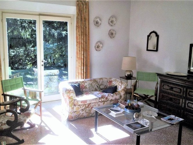 Elegante villa con parco Eupilio