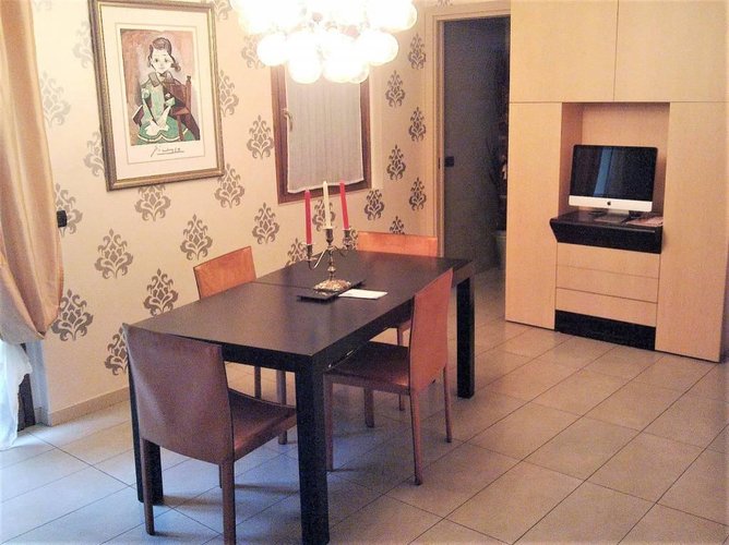 Prestigiosa villa con vista panoramica Oggiono