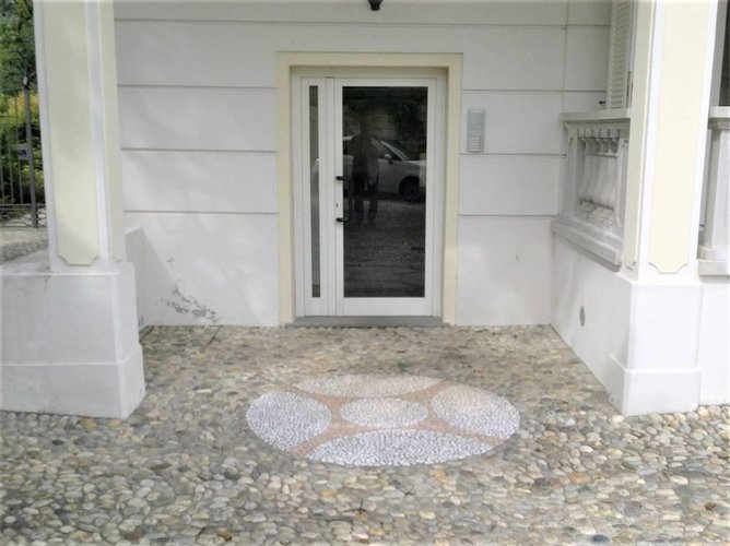 SIGNORILE E PRESTIGIOSO APPARTAMENTO Lecco