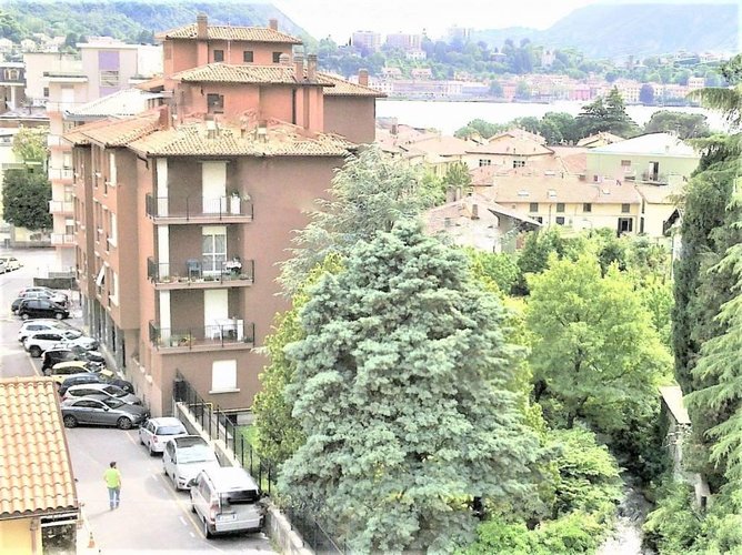 SIGNORILE E PRESTIGIOSO APPARTAMENTO Lecco