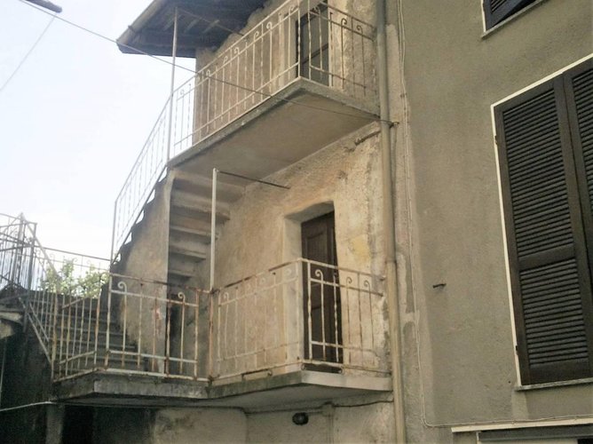 Grazioso trilocale arredato Delebio