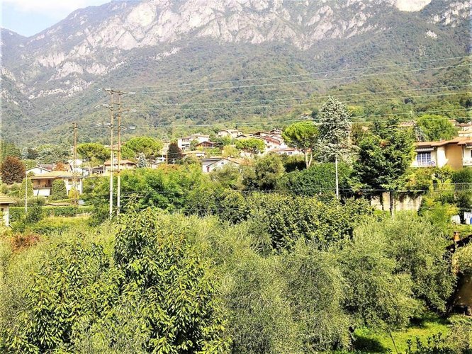 Panoramico trilocale con vista lago. Lierna