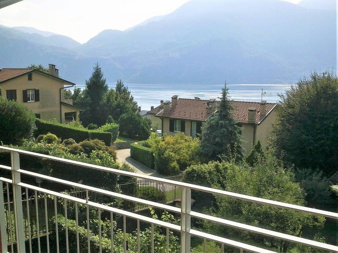 Villa con vista panoramica Mandello del Lario