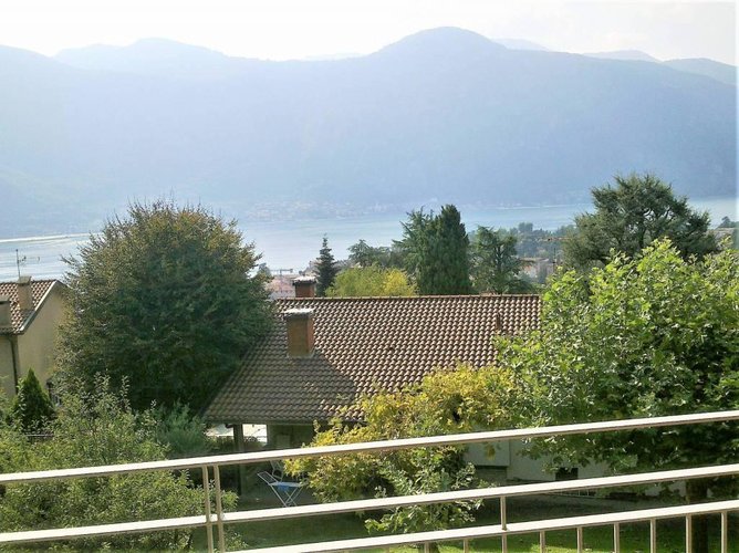 Villa con vista panoramica Mandello del Lario