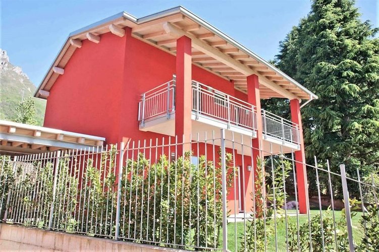 Villa con vista panoramica Mandello del Lario