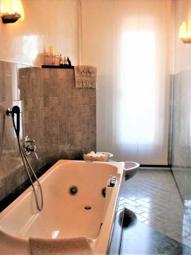 ELEGANTE E SILENZIOSO QUADRILOCALE Lecco