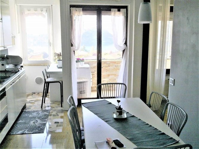 TRILOCALE ULTIMO PIANO CON VISTA PANORAMICA Lecco