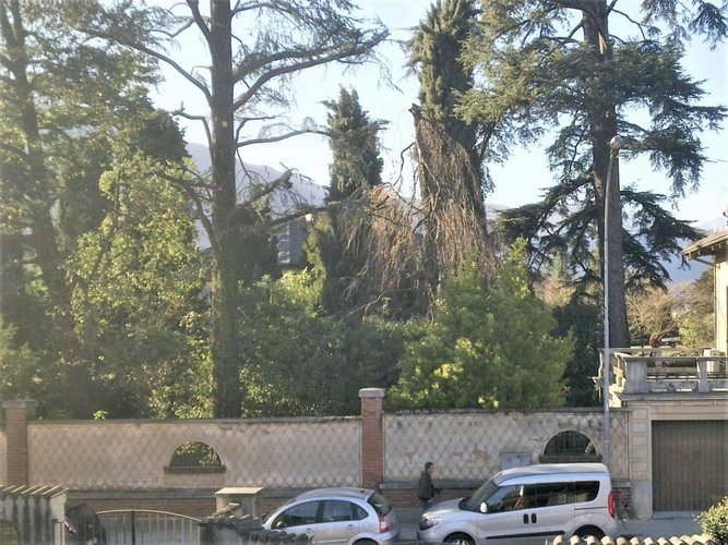 SUGGESTIVO APPARTAMENTO MANSARDATO Mandello del Lario