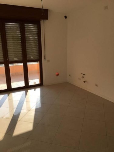 BILOCALE CON TERRAZZO Cambiago