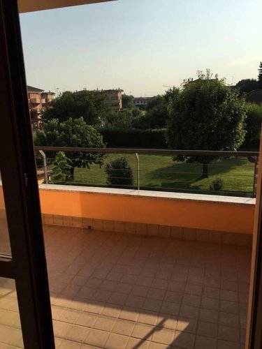 BILOCALE CON TERRAZZO Cambiago