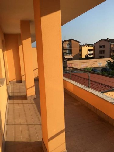 BILOCALE CON TERRAZZO Cambiago