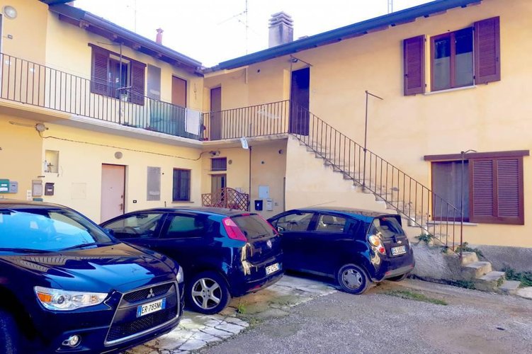 MONOLOCALE IN CORTE Cambiago