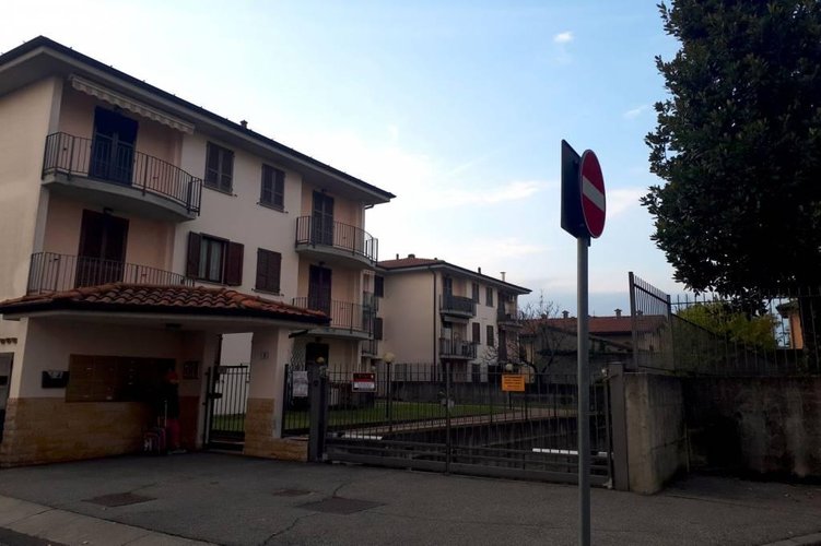 AMPIO BILOCALE CON CUCINA ABITABILE Masate