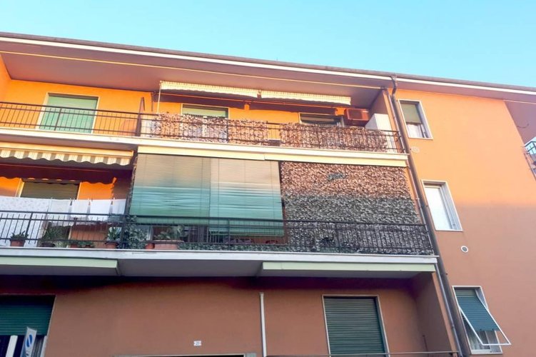 AMPIO BILOCALE IN CENTRO PAESE Carugate