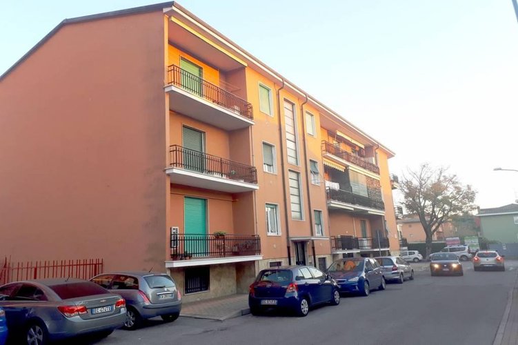 AMPIO BILOCALE IN CENTRO PAESE Carugate