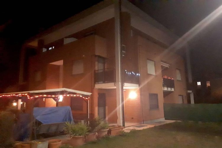 TRE LOCALI CON TAVERNA E GIARDINO Pessano con Bornago