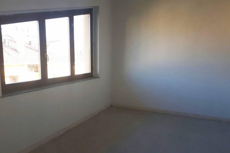 QUADRILOCALE CON CUCINA ABITABILE Masate