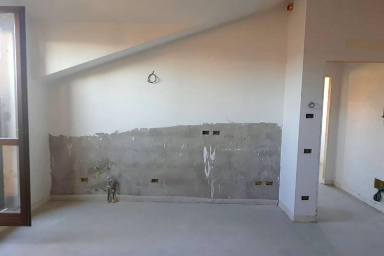 QUADRILOCALE CON CUCINA ABITABILE Masate