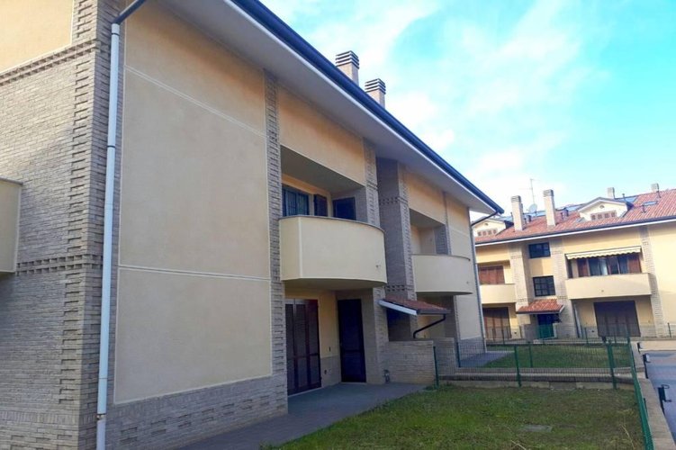 QUADRILOCALE CON CUCINA ABITABILE Masate