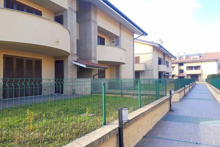 QUADRILOCALE CON CUCINA ABITABILE Masate