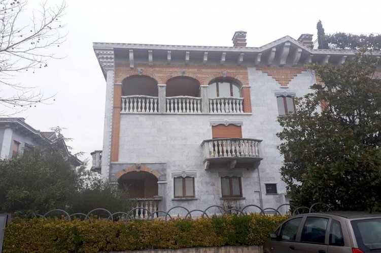 ATTICO CON PISCINA Urgnano