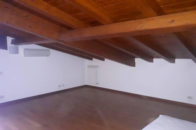 ATTICO CON PISCINA Urgnano