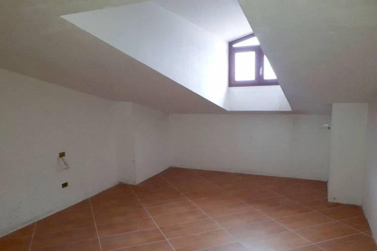 QUADRILOCALE DUPLEX CON TERRAZZO Cambiago
