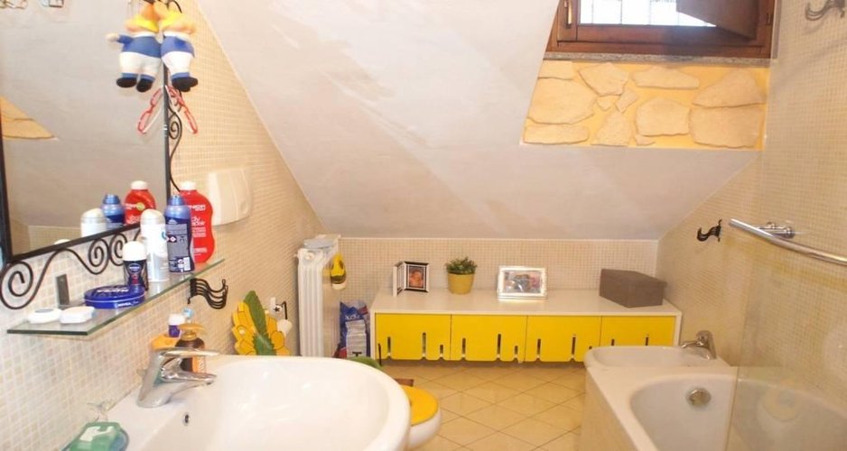 QUATTRO LOCALI CON CUCINA ABITABILE Masate