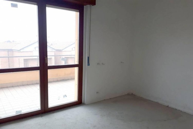 QUATTRO LOCALI CON AMPIO TERRAZZO Cambiago