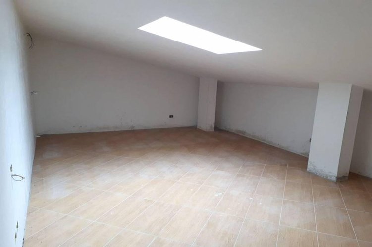 QUATTRO LOCALI CON AMPIO TERRAZZO Cambiago