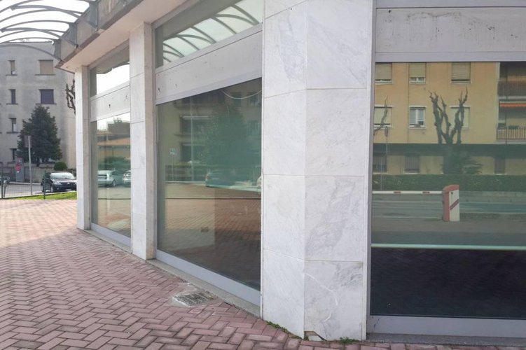 UFFICIO/ATTIVITA' COMMERCIALE IN CENTRO PAESE Carugate