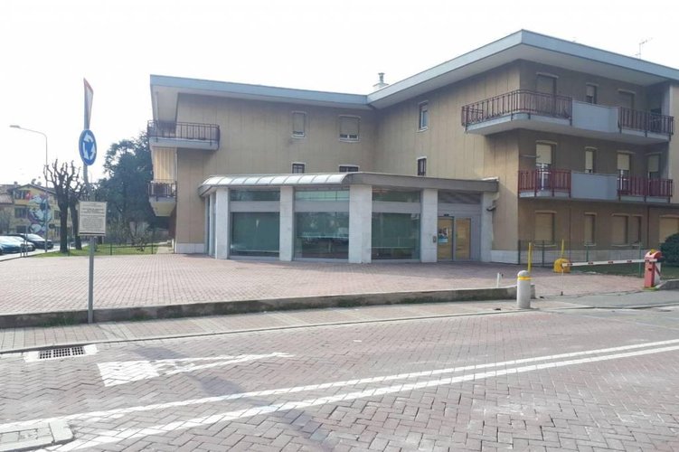 UFFICIO/ATTIVITA' COMMERCIALE IN CENTRO PAESE Carugate