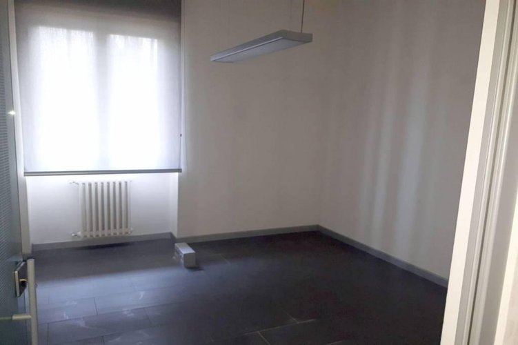 UFFICIO/ATTIVITA' COMMERCIALE IN CENTRO PAESE Carugate