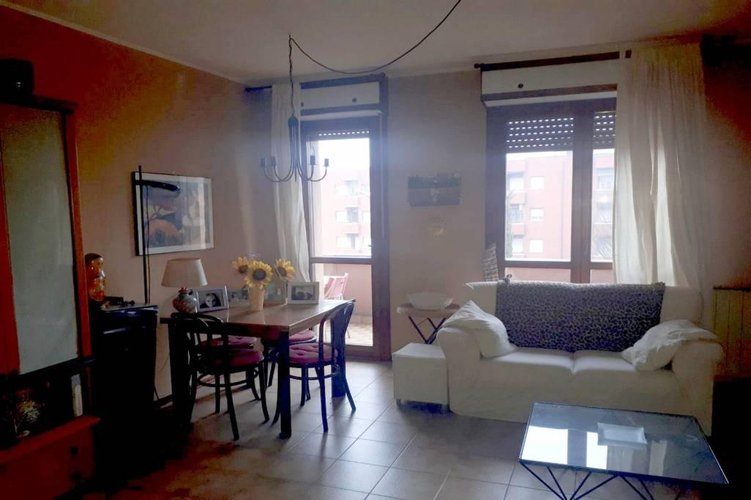 AMPIO TRE LOCALI ULTIMO PIANO Masate