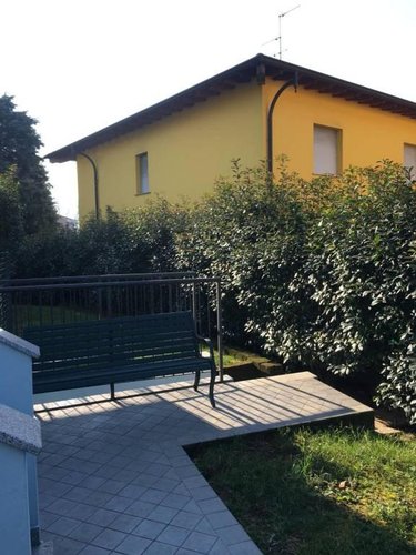 SPLENDIDO APPARTAMENTO IN VILLA DEL 2011 Masate