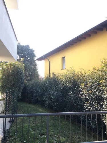 SPLENDIDO APPARTAMENTO IN VILLA DEL 2011 Masate