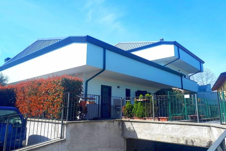 SPLENDIDO APPARTAMENTO IN VILLA DEL 2011 Masate